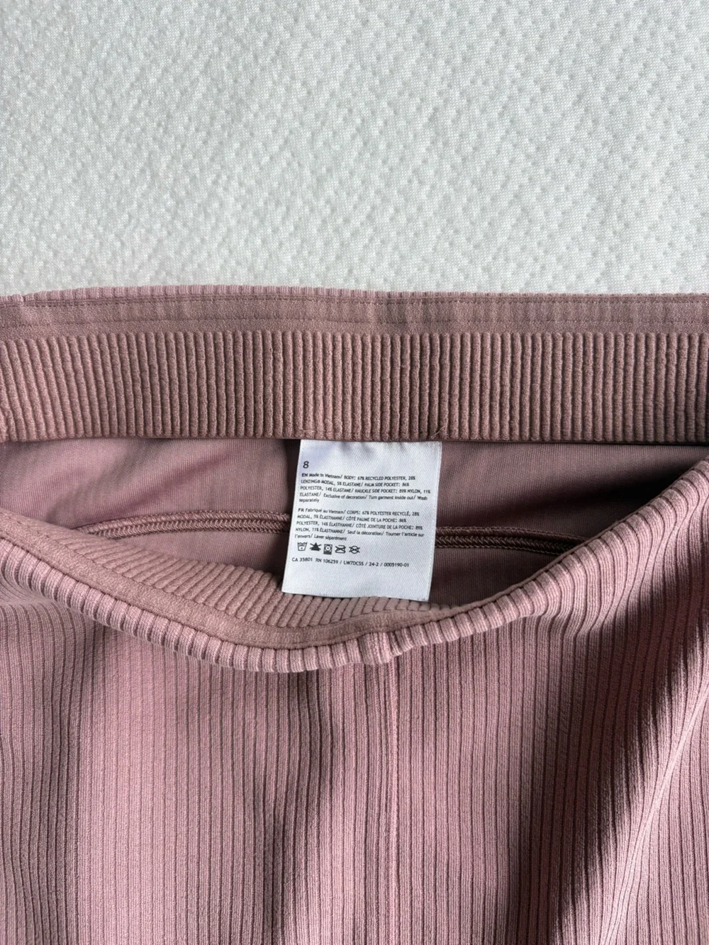 Lululemon - Women's Ribbed Mauve Shorts - Casual Everyday